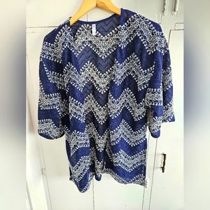 Xhilaration open front lace wrap navy/cream Size Xl/XXL